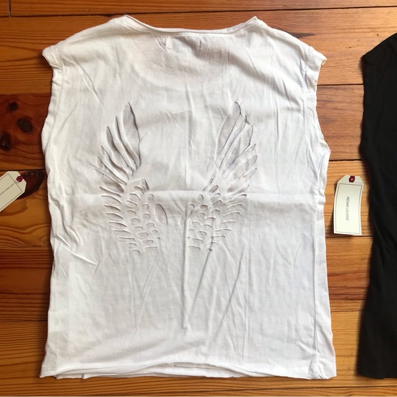 Adam Levine Black White Wing Back Design Tee, NWT, M - Picture 4 of 10